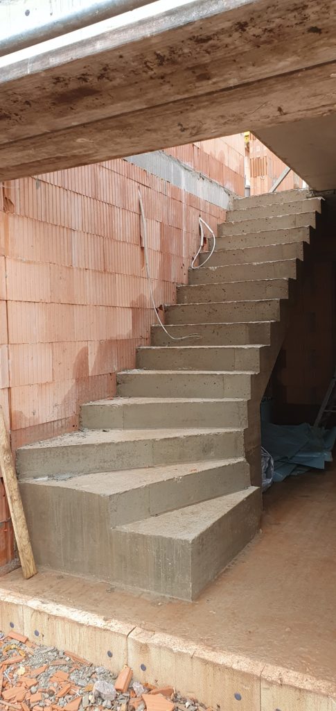 Die Rohbautreppe hier als geschalte Betontreppe