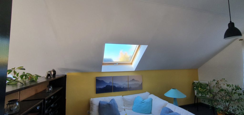 Farbliche Putze. Farbe an die Wand