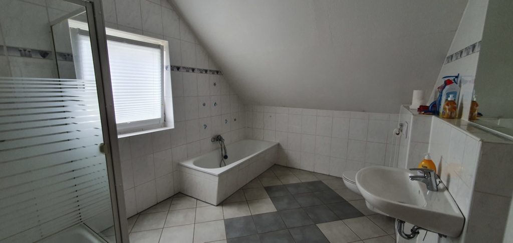 Badezimmer Wand und Boden fliesen Badezimmer Wand und Boden fliesen