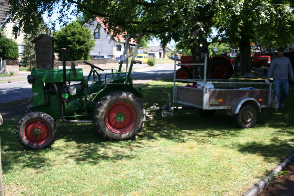 Traktor mit Anhänger