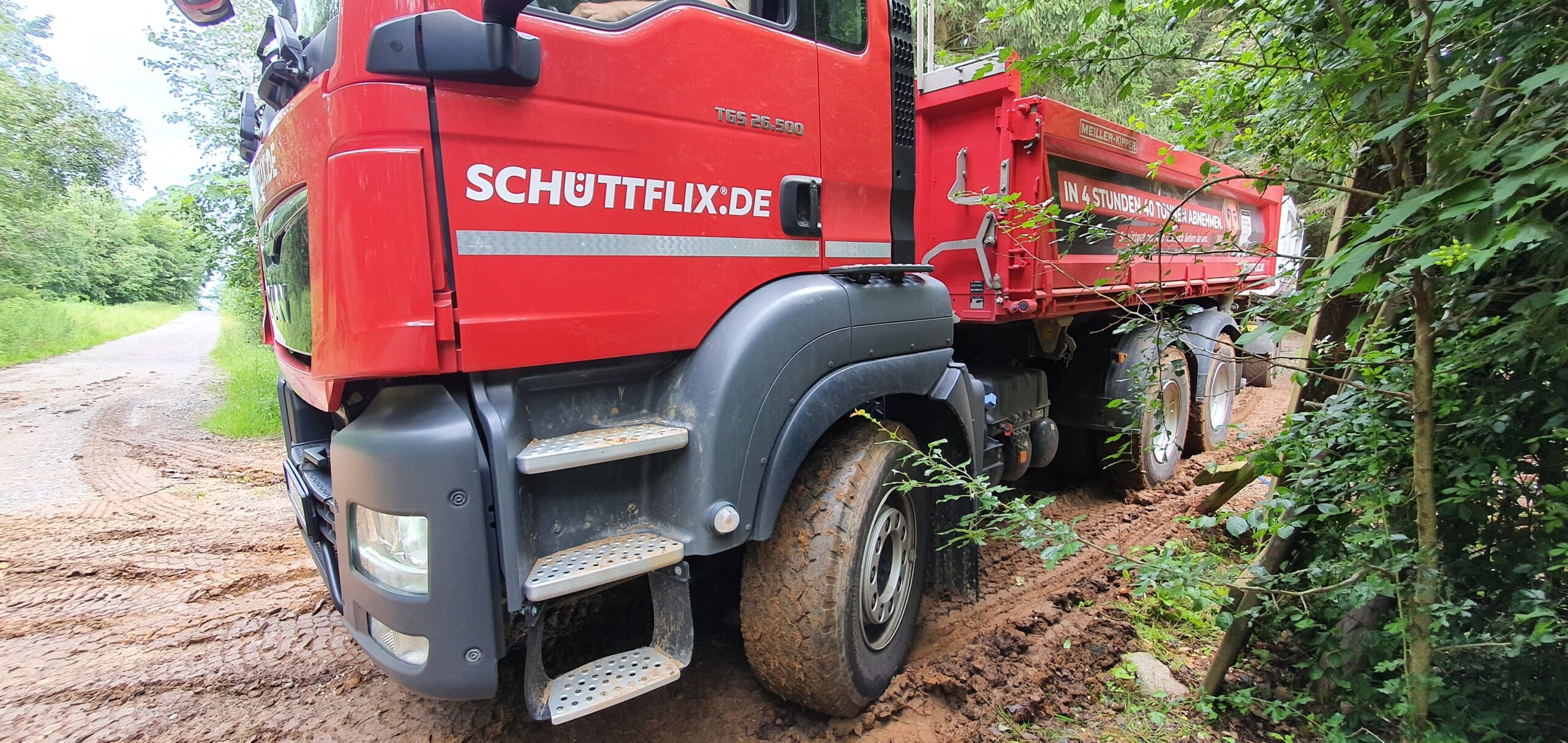 Schüttgutanlieferung durch LKW