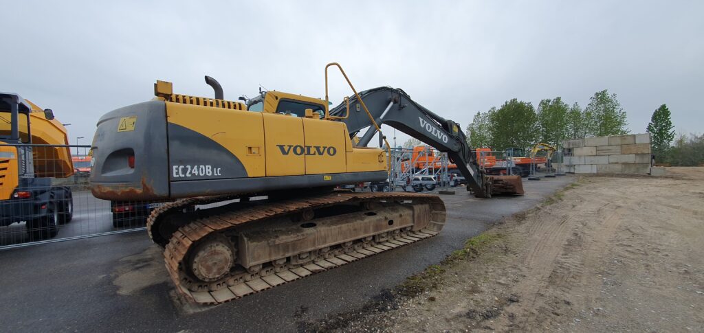 Gebrauchter Volvo EC240BLC Kettenbagger Gebrauchter Volvo EC240BLC Kettenbagger