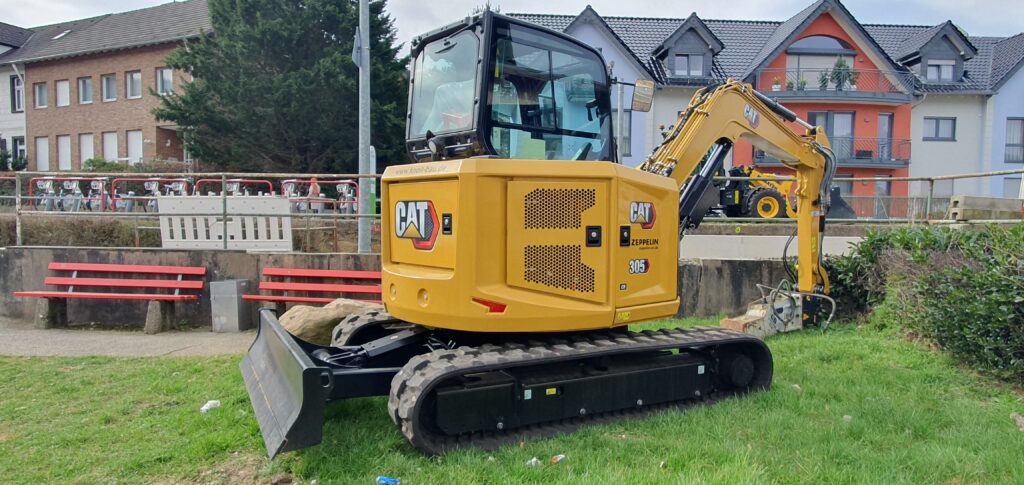 Neuwertiger gebrauchter Cat - Caterpillar 305 Minibagger