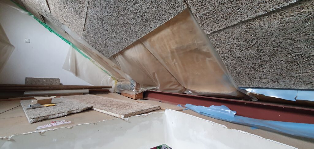 Dampfbremse Mangelhafter Anschluß an Wand, Putz, Giebel Dampfbremse Mangelhafter Anschluß an Wand, Putz, Giebel