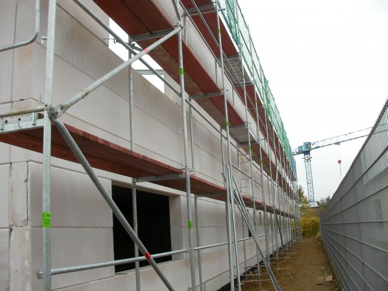 Bild Foto Aufgebautes Fassadengerüst an einer Halle Neubau in Pulheim bei Köln Bild Foto Aufgebautes Fassadengerüst an einer Halle Neubau in Pulheim bei Köln
