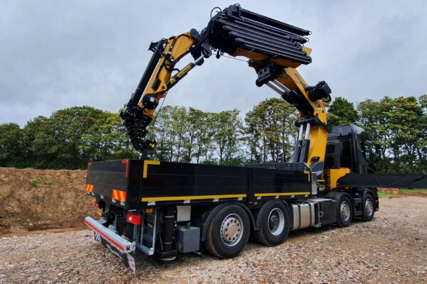 Bodenschutz und bessere Befahrbarkeit von Baumaschinen auf Baustellen durch Baggermatten