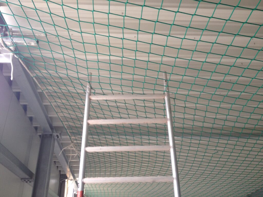 Gerüst Aufbau Halle Deckennetz Gerüst Aufbau Halle Deckennetz