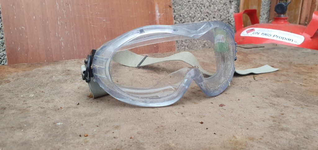 Arbeitssicherheit auf der Baustelle. Die PSA! 3 Meine aktuelle Schutzbrille