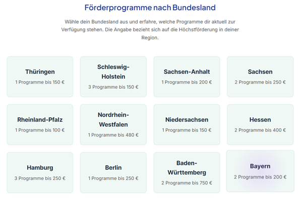 Balkongrid.de auf Baustelle.com: Das Vergleichsportal, auf dem der Kunde entscheidet 4 Foerderuebersicht In Zeiten steigender Energiepreise, wachsender Klimaschutzbemühungen und dem Wunsch nach Energieunabhängigkeit gewinnen Balkonkraftwerke rasant an Bedeutung. Immer mehr Menschen suchen nach einer einfachen Lösung, selbst Strom zu produzieren – doch der Markt für steckerfertige Mini-PV-Systeme ist unübersichtlich und komplex. Genau hier setzt Balkongrid.de an: eine Plattform, die Transparenz schafft und dem Nutzer die Kontrolle überlässt.