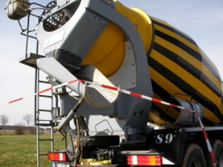 betonmaschine lkw Ob Neubau, Sanierung oder Großprojekt – Wasser ist auf jeder Baustelle ein zentrales Thema. Es muss herangeschafft, verteilt, genutzt und am Ende auch wieder abgeführt werden. Dabei ist "Wasser auf der Baustelle" weit mehr als nur ein technisches Detail – es ist ein echter Faktor für Zeitplan, Materialschutz und Sicherheit. Aber wie funktioniert das eigentlich genau?